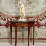 Half-moon console in walnut period Louis XVI around 1770