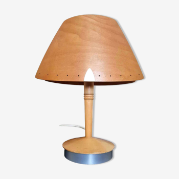 lampe de table de style scandinave conçue et fabriquée par Lucid France pour Hilton Hotel