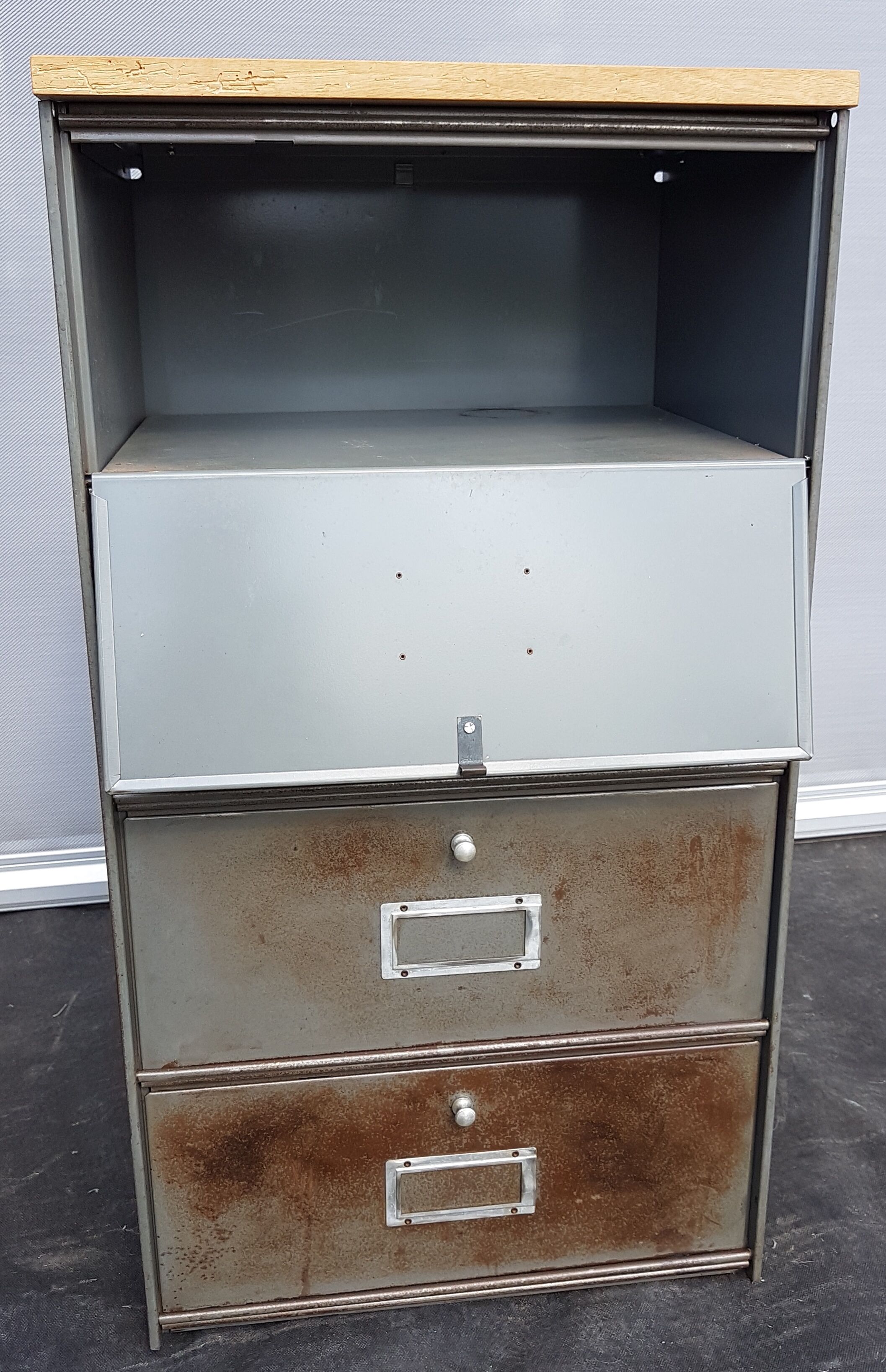 Furniture 4 valves Roneo set Zebra