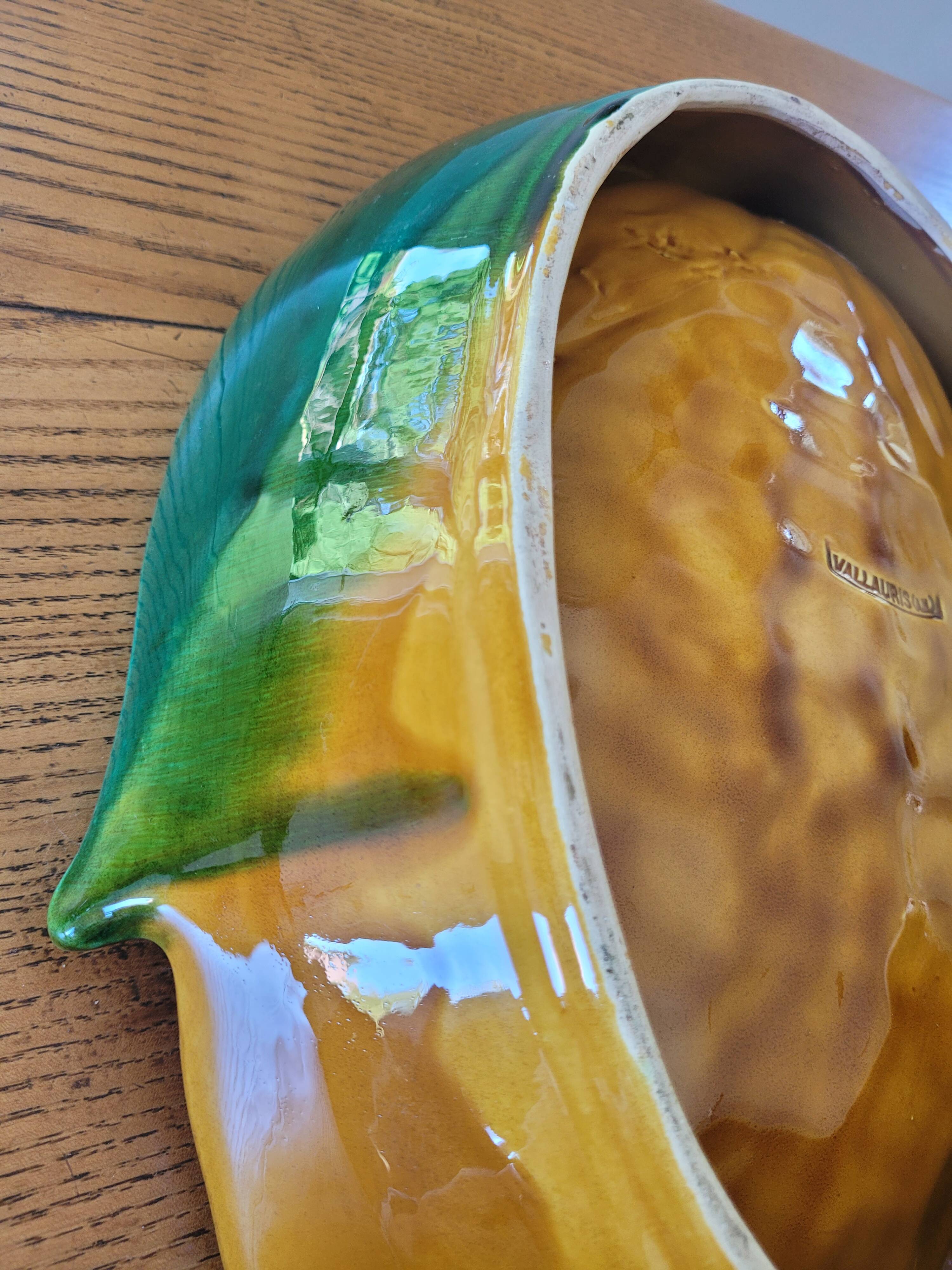 Large fruit dish/bowl in Vallauris slip