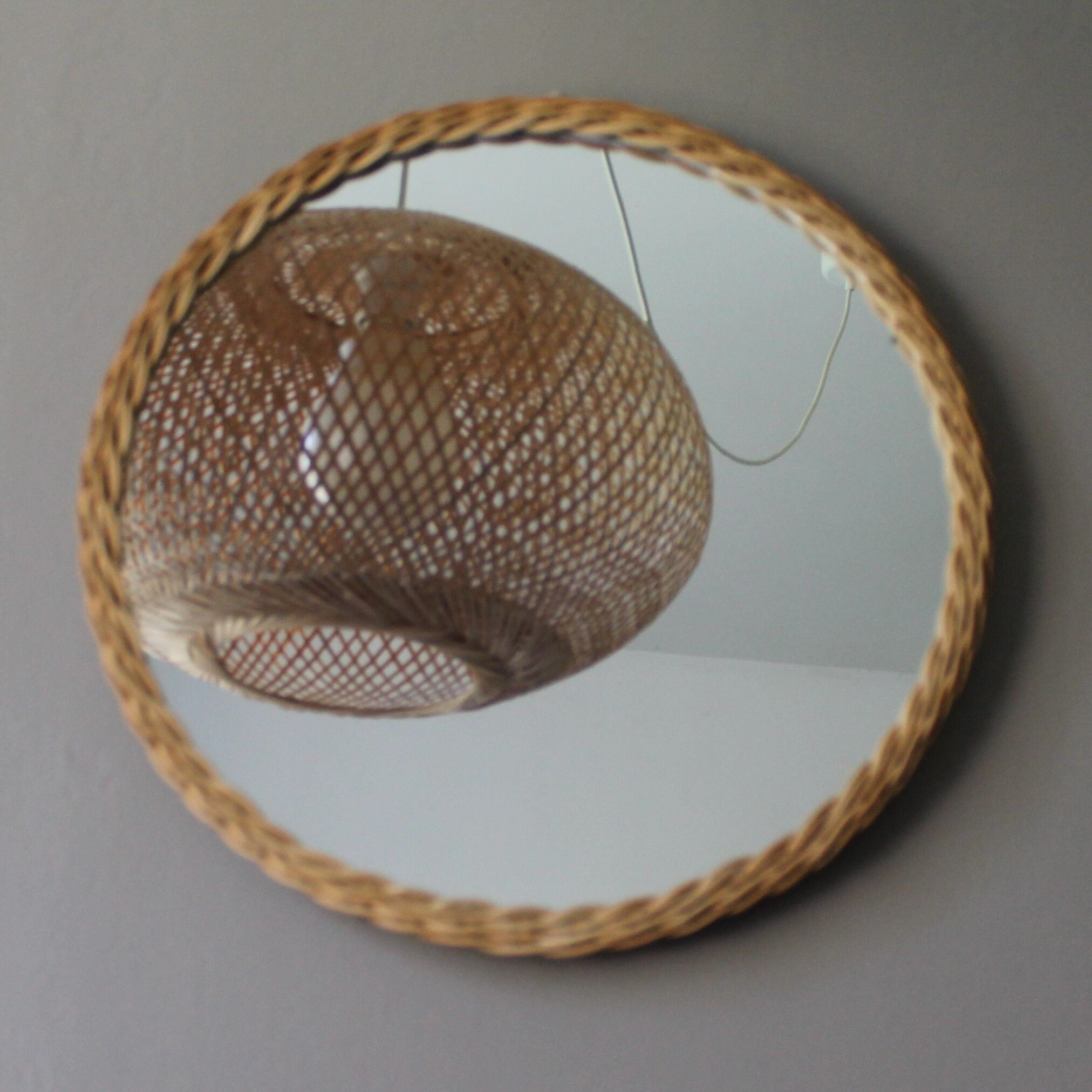 Vintage rattan mirror 28cm