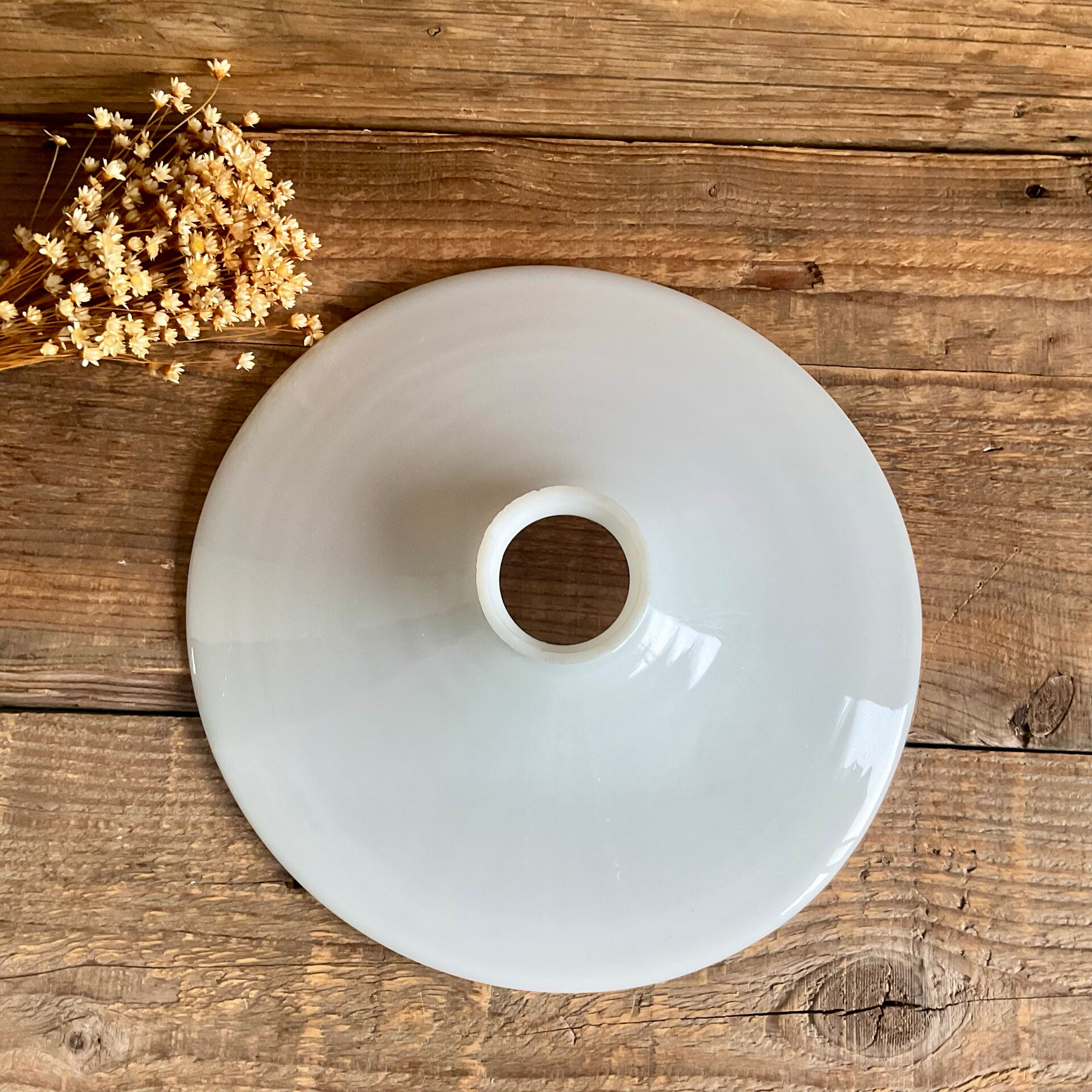 Suspension en opaline blanche