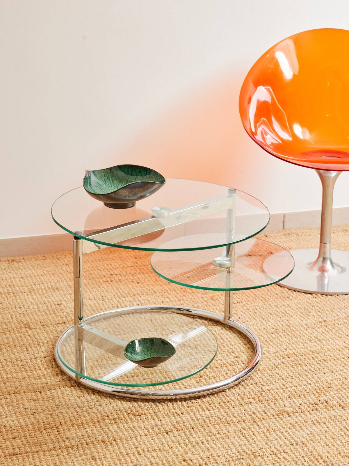 Table basse en verre et métal tubulaire avec plateaux pivotants