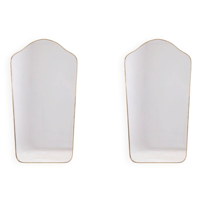 Paire de miroirs de forme « chapeau de gendarme », années 1970