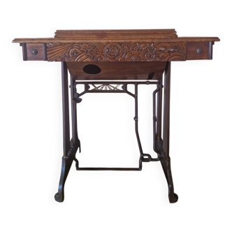 Sewing machine table