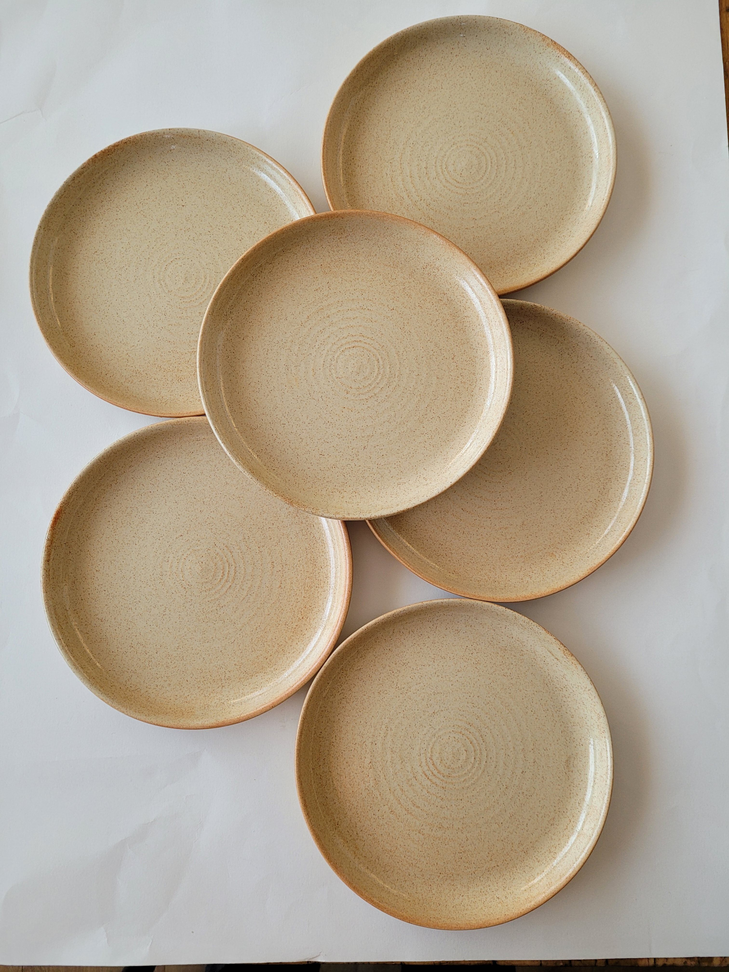 Lot d'assiettes à dessert en grès