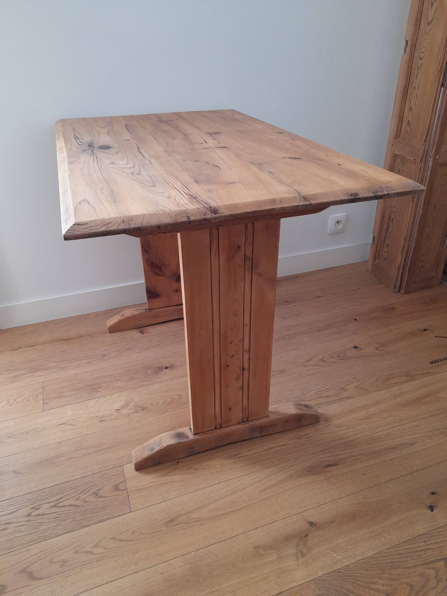 Table bistrot