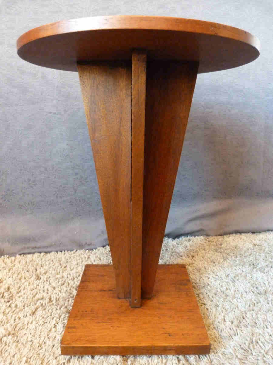 Art deco side table