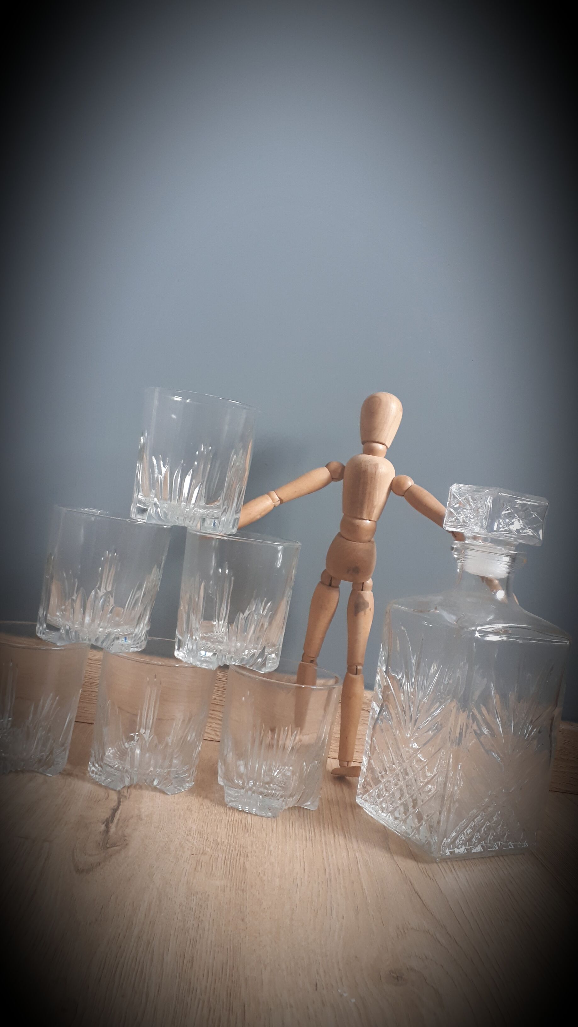 Set 6 sky glasses and square carafe