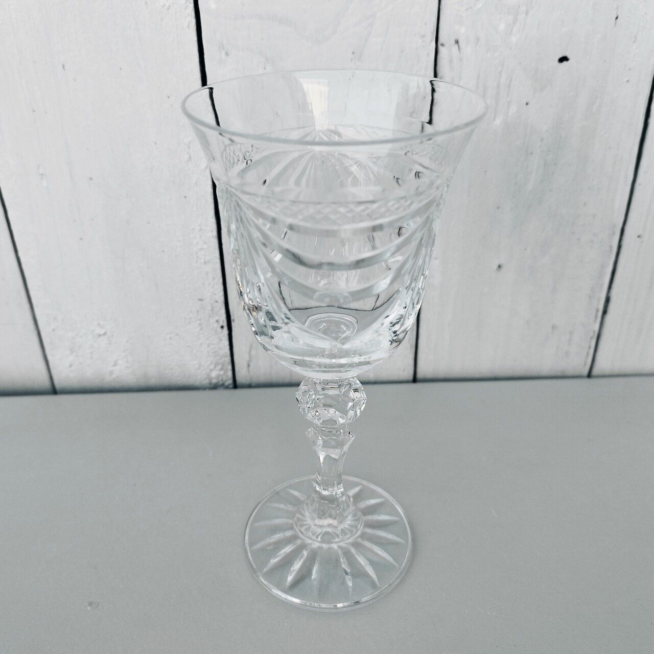 Verres à vin en cristal frise rubans vintage