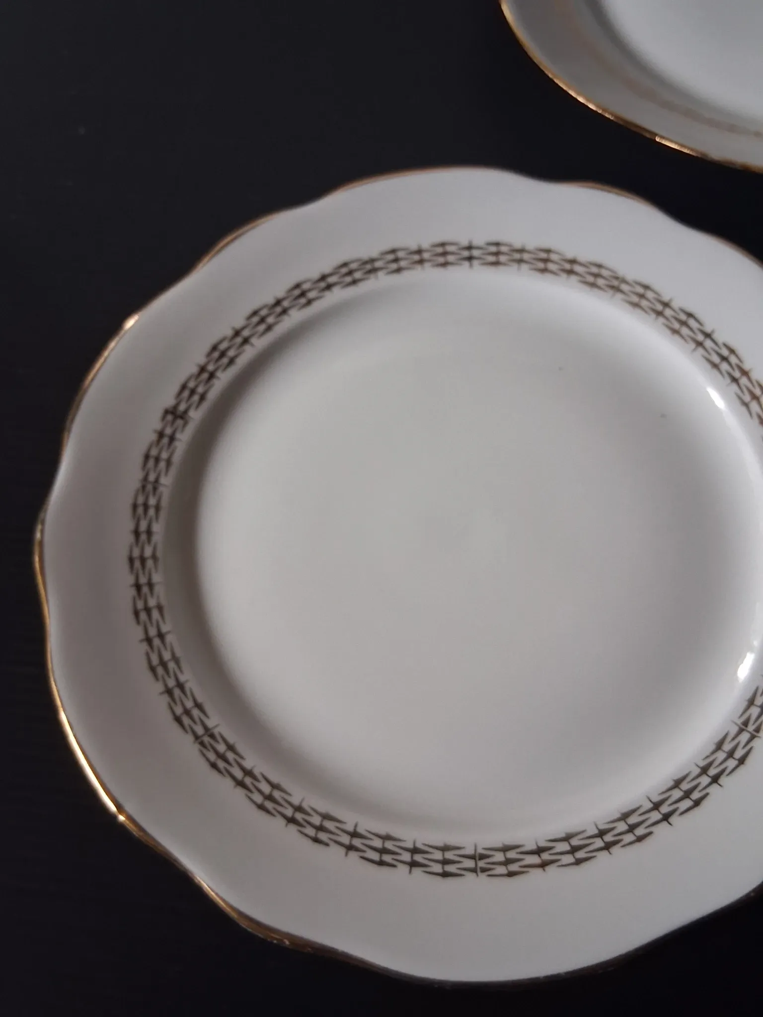 6 dessert plates in porcelain from Sologne "La Motte in good condition.