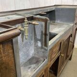 Comptoir de bar en chêne début XXème avec habillage d'époque zinc et étain