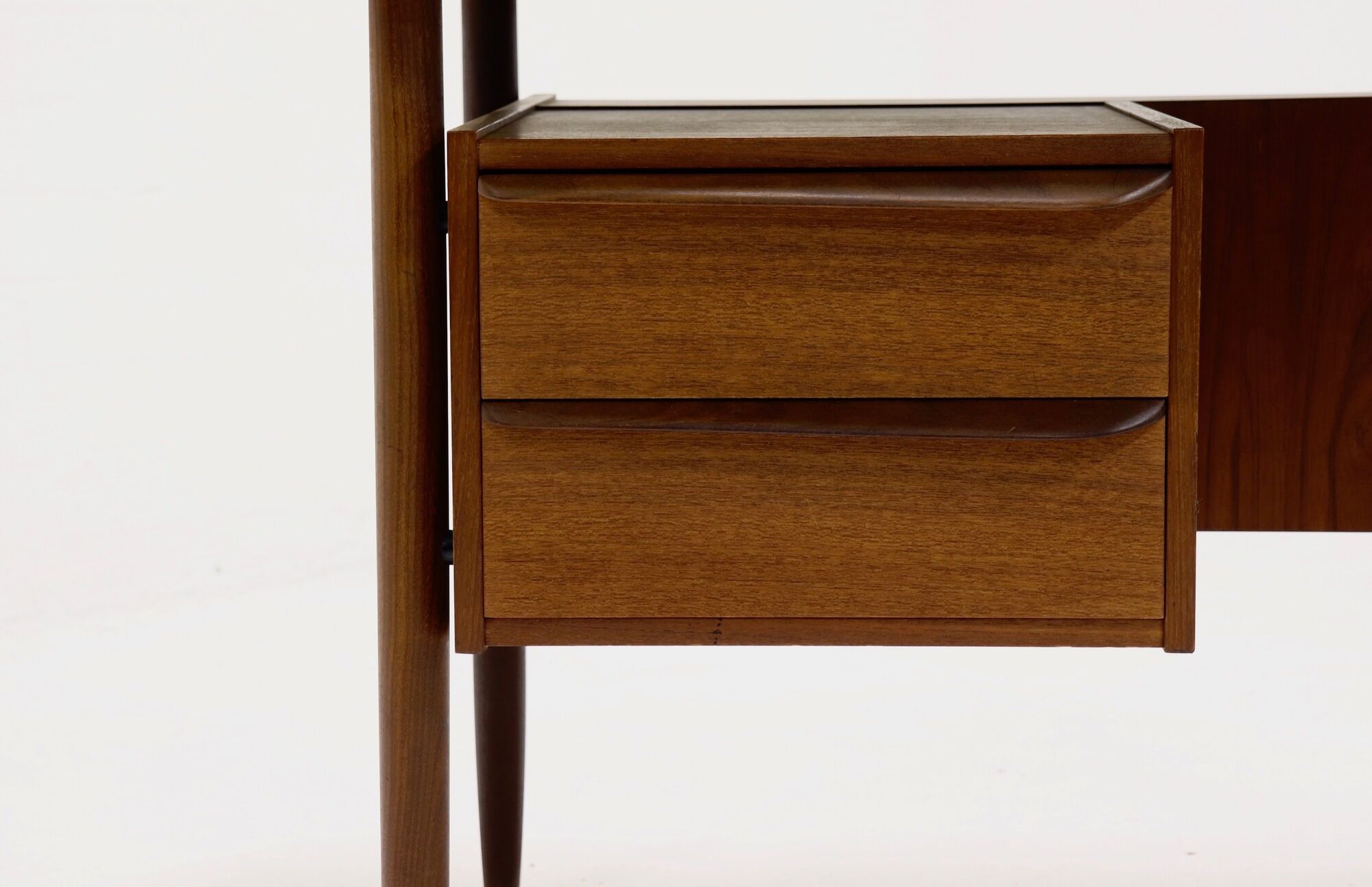 Mid century teak 'Cow Horn' Writing Desk by Tijsseling for Hulmefa 1960s