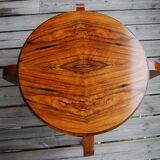 Table basse art déco de forme ronde en palissandre de rio.