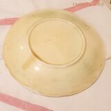 Antique slip plate – Vine leaves and bunches of grapes