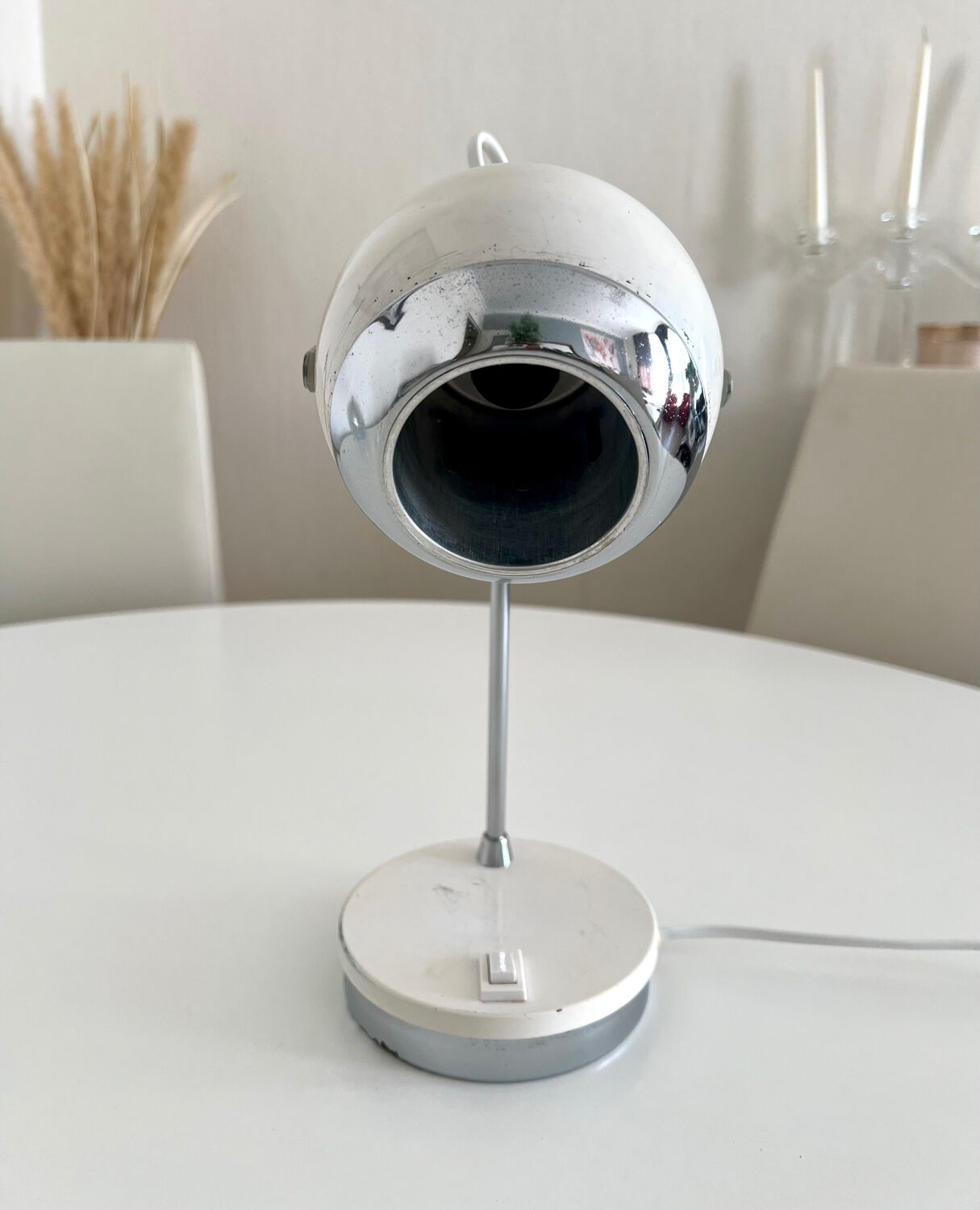 Italian adjustable eyeball lamp in chrome and opaline, 1970s.