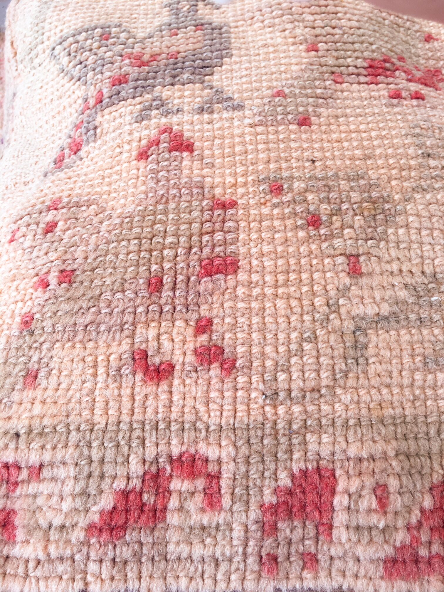 Floor cushion in boujaad vintage