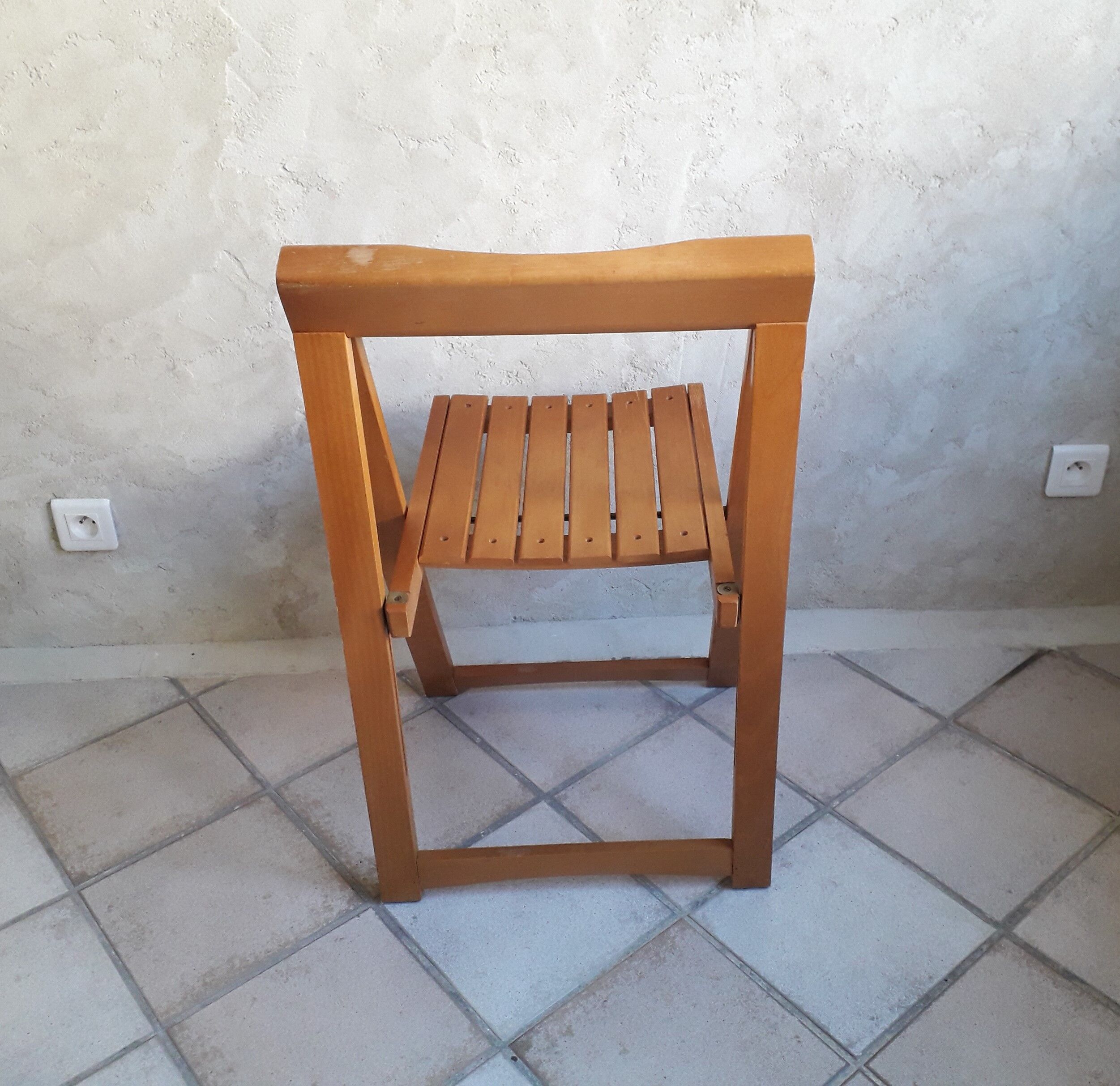 Wooden folding chair