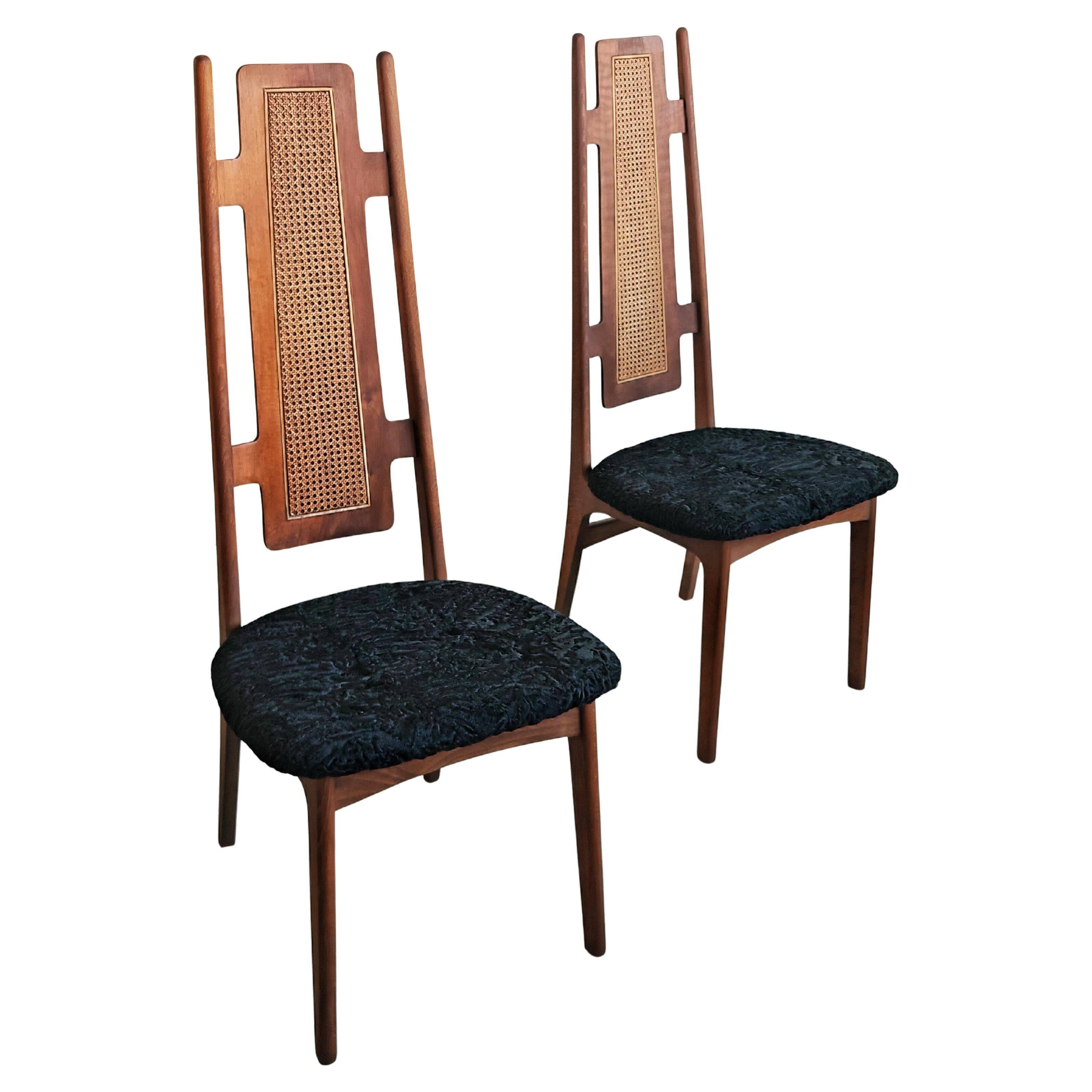 Paire de chaises mid-century en peau d'agneau Astrakan