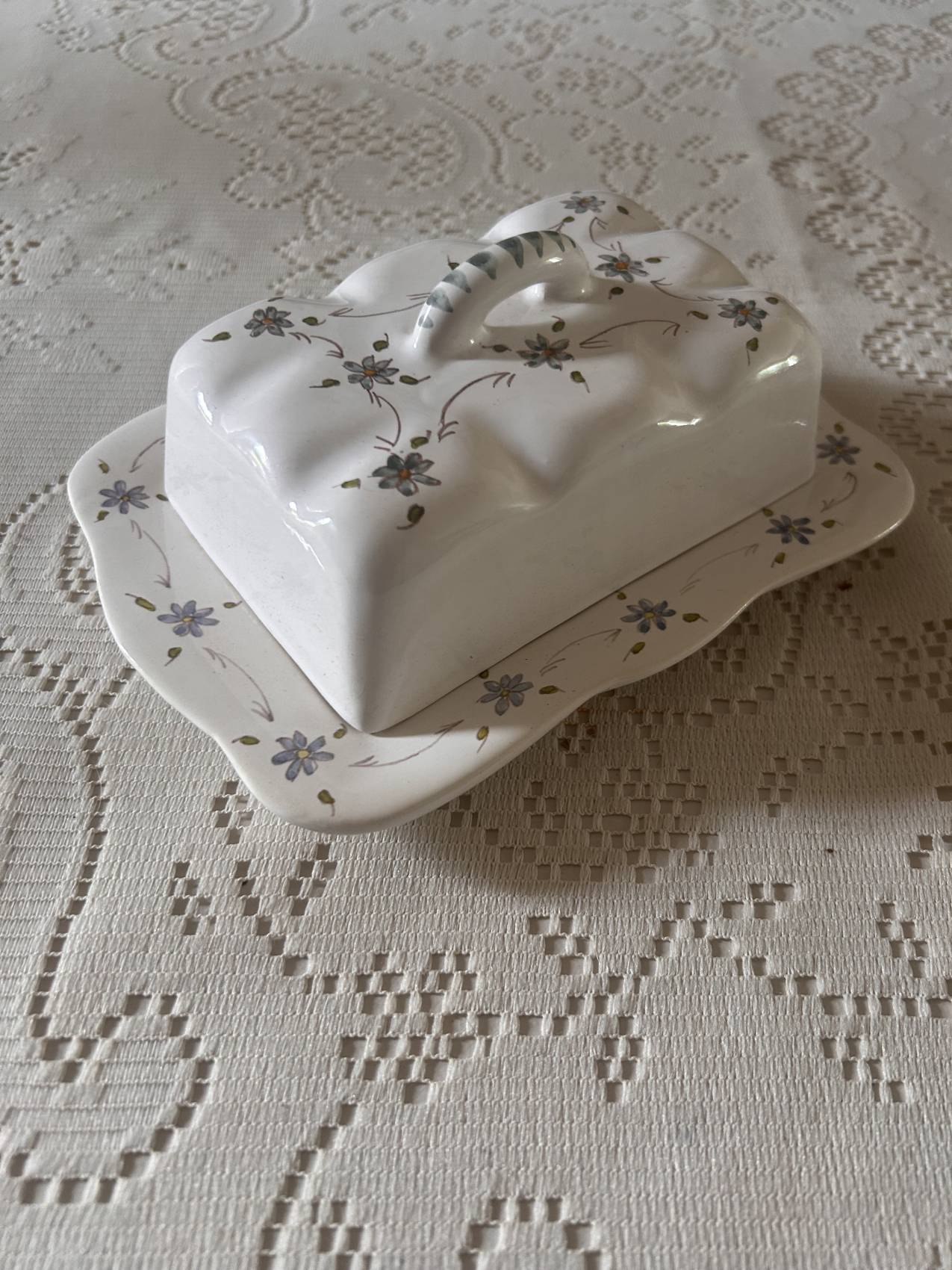 Handcrafted floral earthenware butter dish from the 1970s – Artisan production