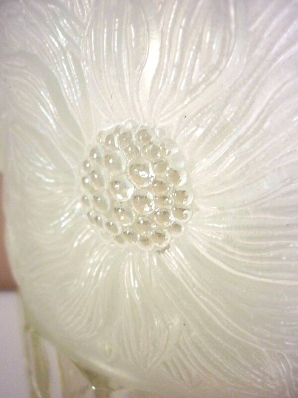 Seau à champagne, style et époque art déco, cristal épais, moulé, dépoli