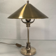 Lampe de table ou de bureau art déco en lucite et laiton