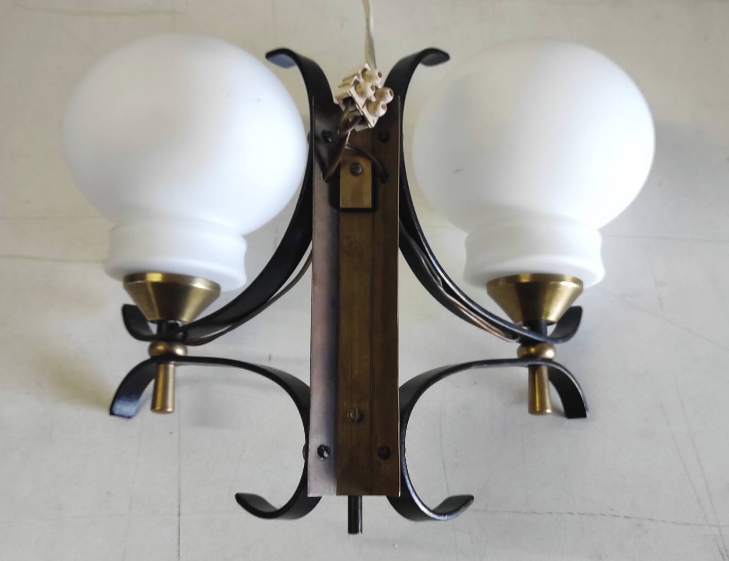 Opaline double globe wall lamp, wrought iron and brass - 50s/60s