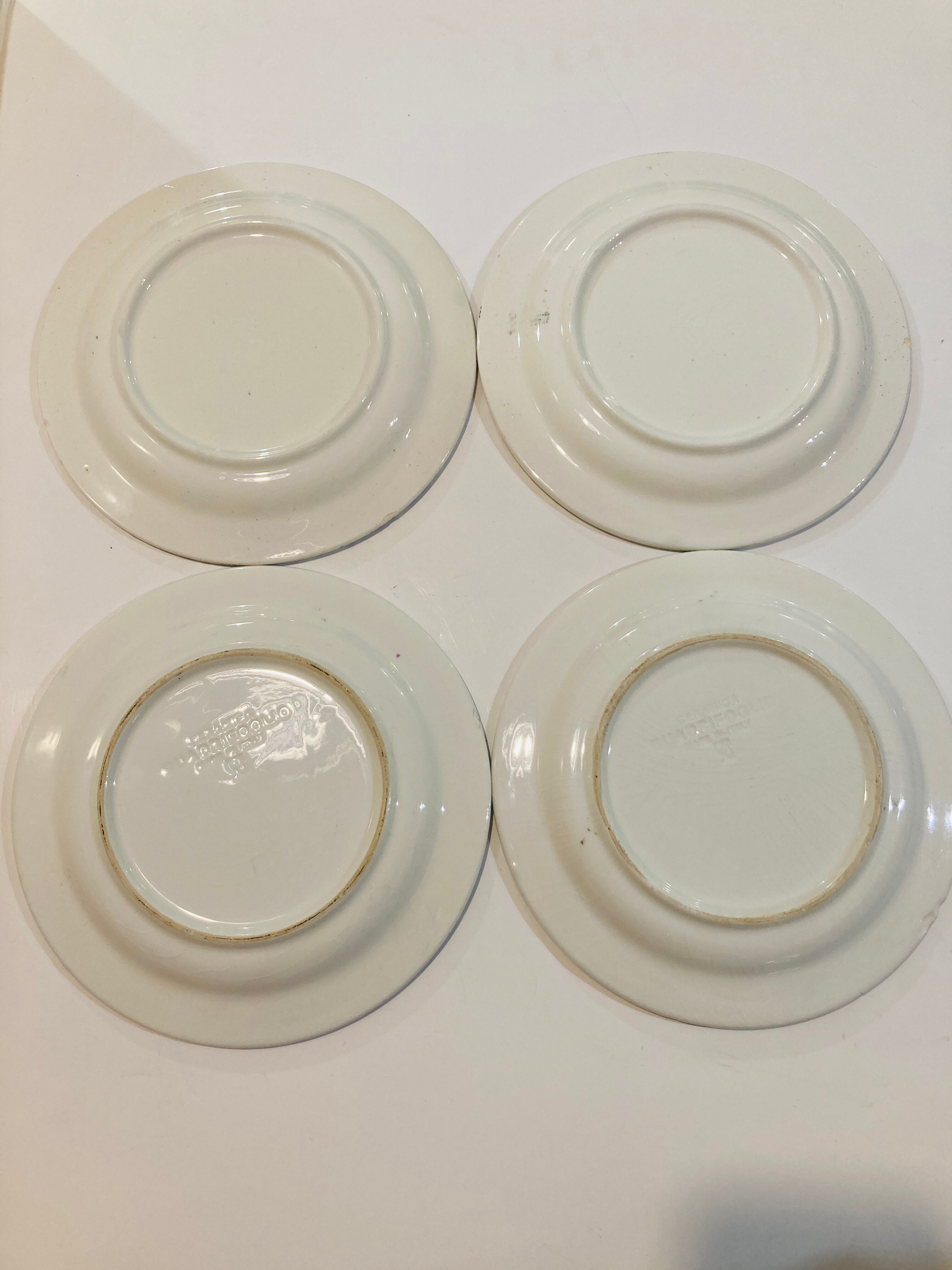 4 plates Quadrifoglio Italy speckled black and blue