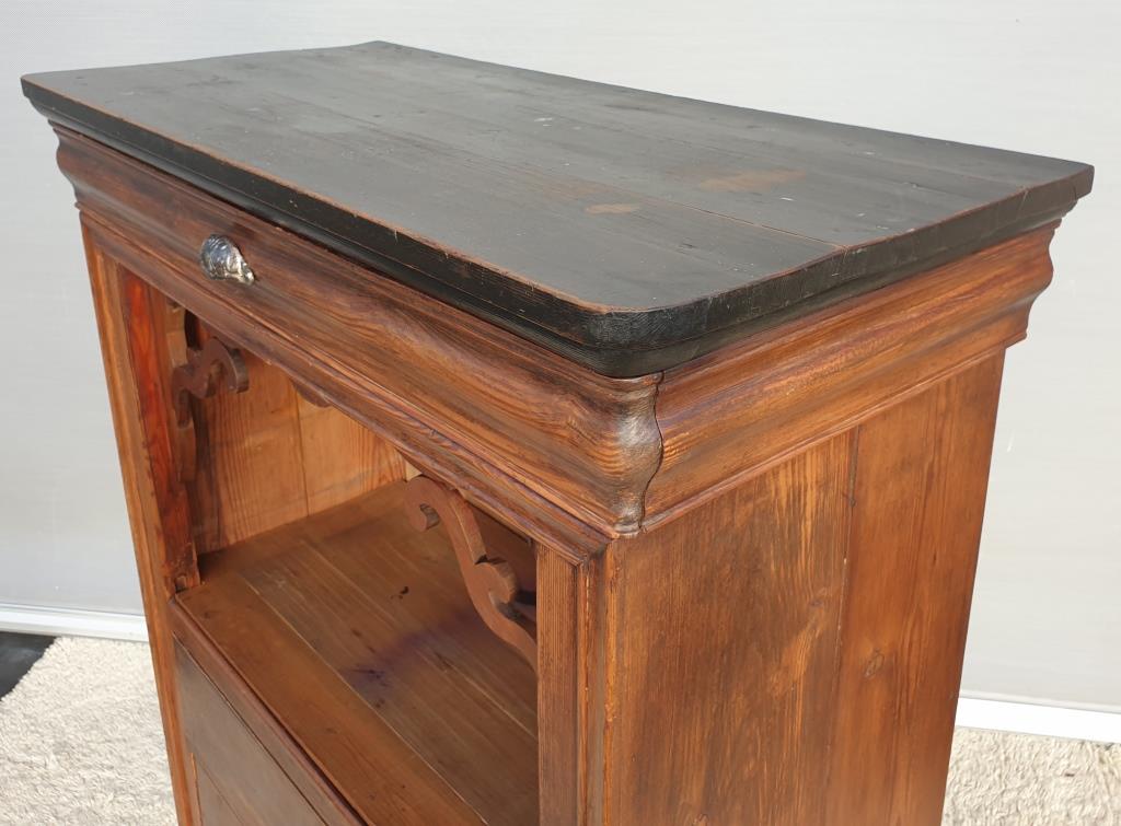 High chest of drawers furniture XIXth with niche