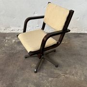 Chaise de bureau pivotante par Trio Raita