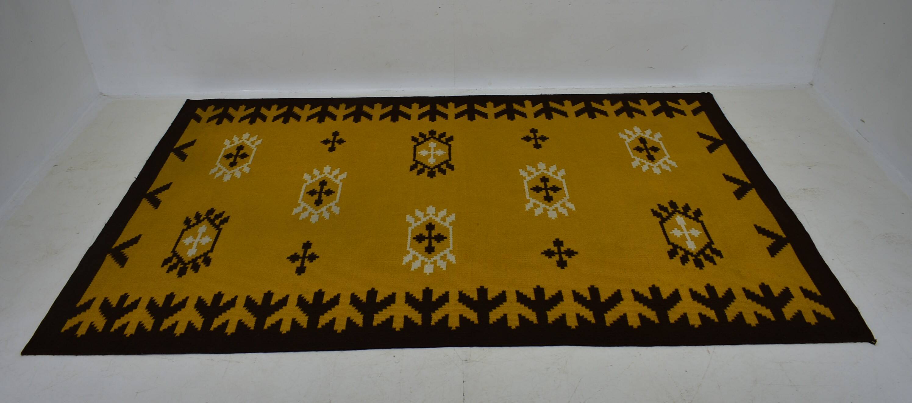 Midcentury design geometric rug / carpet, 1970s / Czechoslovakia