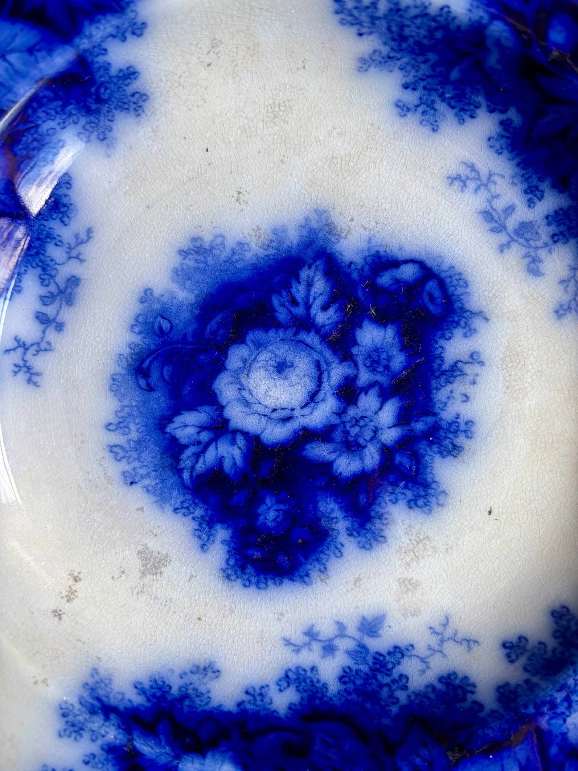 Sarreguemines round hollow dish in blue ironstone