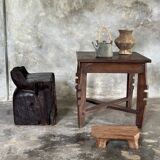 Stool, tabouret or low Japanese-style armchair in brutalist monoxyle radica.