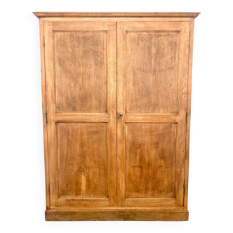 Parisian wardrobe in solid oak