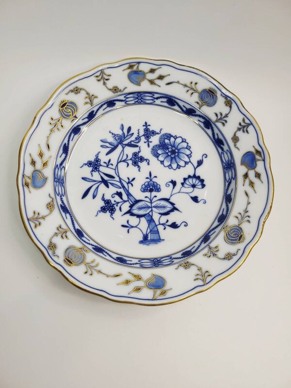 Assiette ancienne en porcelaine de Meissen – décor bleu et or