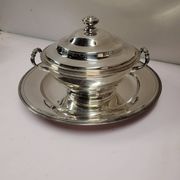 Tureen and round trivet in Christofle silver metal