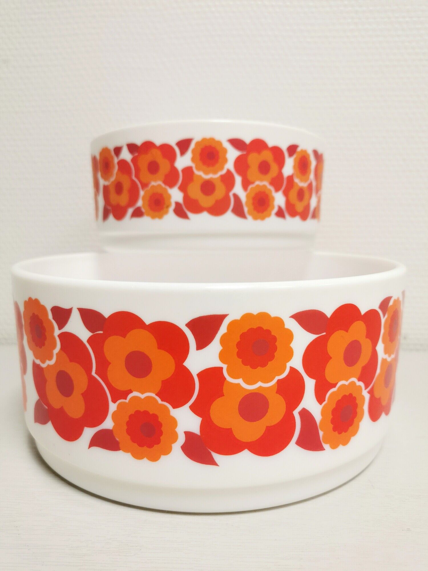 lot of Salad Bowls Vinatage in Arcopal , Orange Flowers 70's