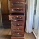 Semainier en bois exotique – Style industriel vintage