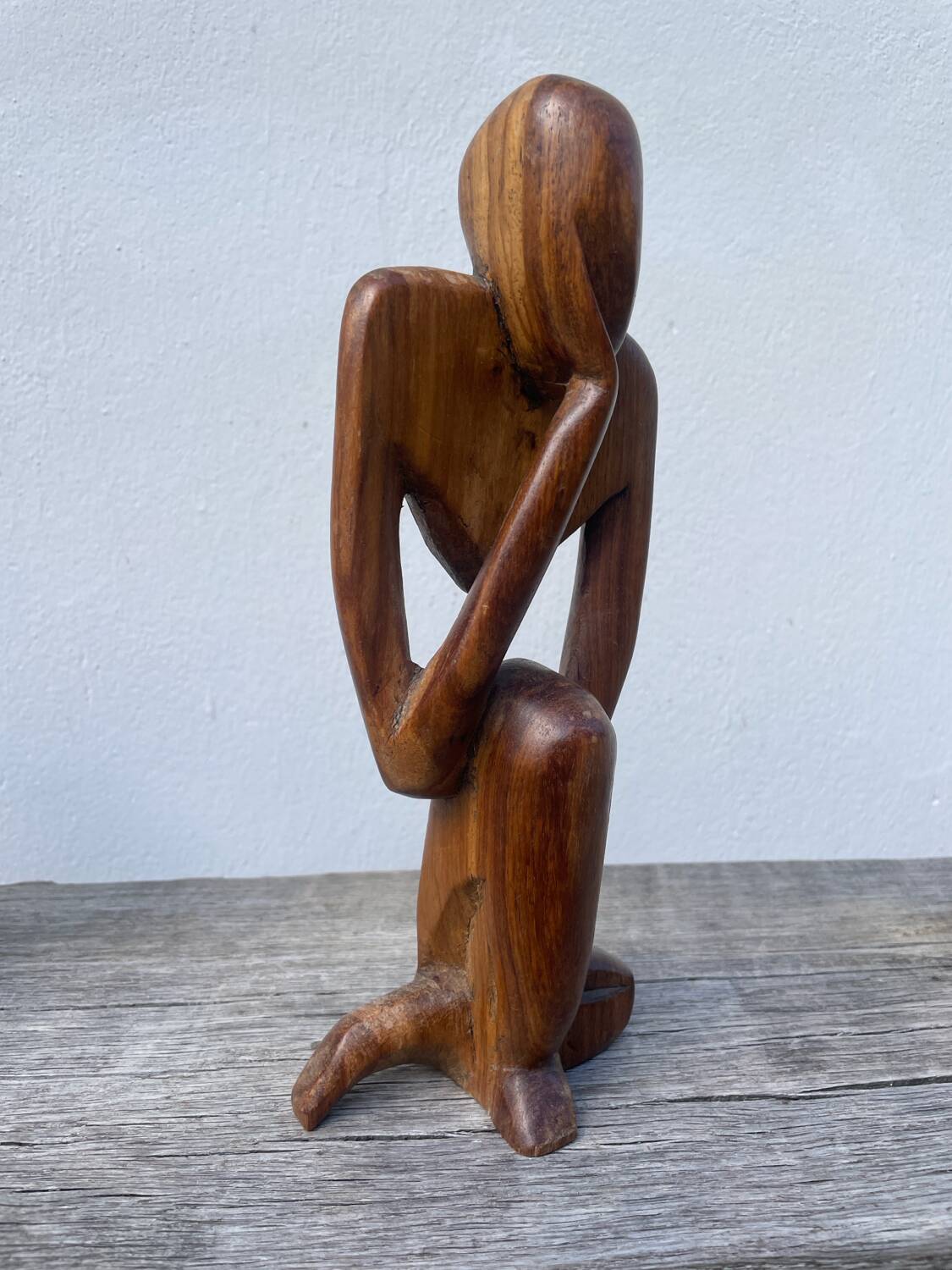 Wooden statuette sculpture, free form