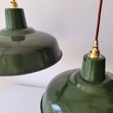 Duo of suspensions in green enamelled sheet metal