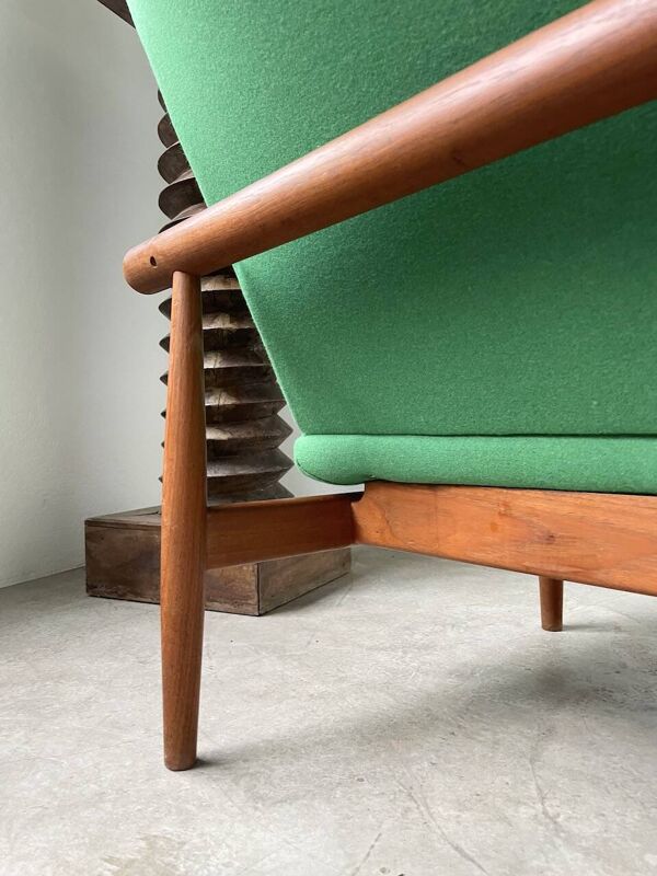 Banquette trois place Finn Juhl modèle « Japan » France & Son