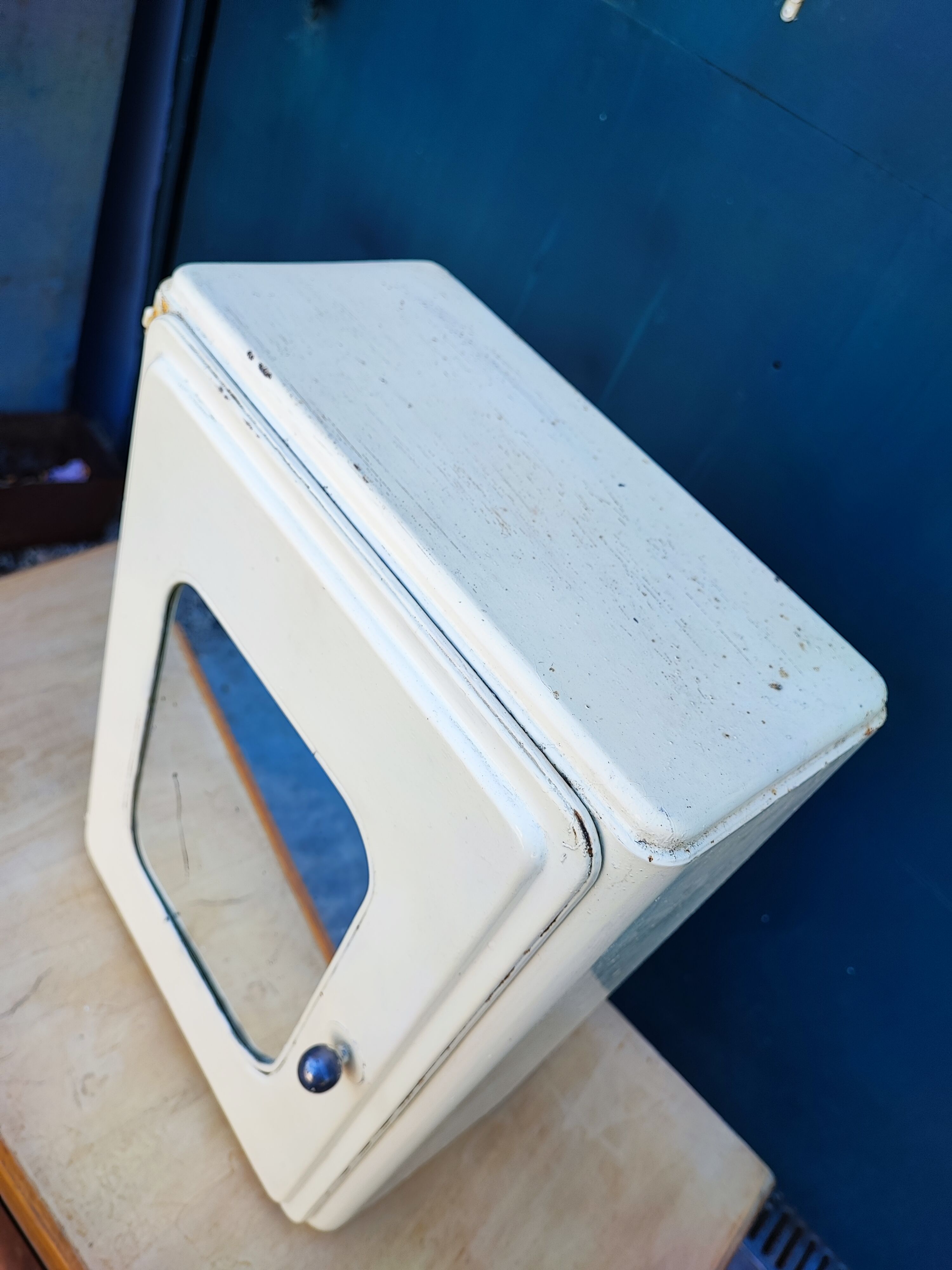 Metal medicine cabinet mirror