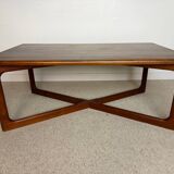 Scandinavian coffee table Dyrlund – Denmark – crossed legs