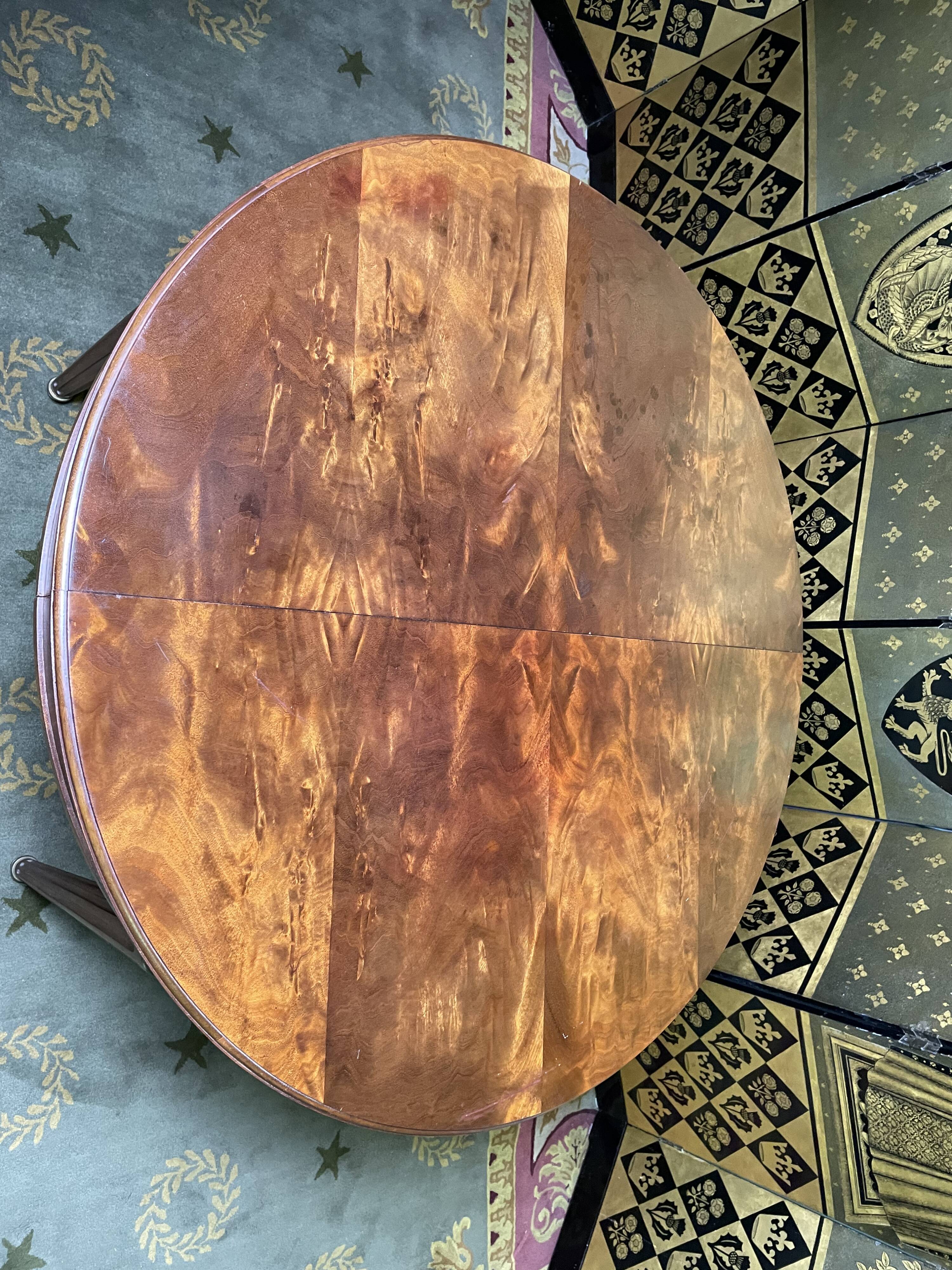 Round dining table Louis XVI style + 4 extensions