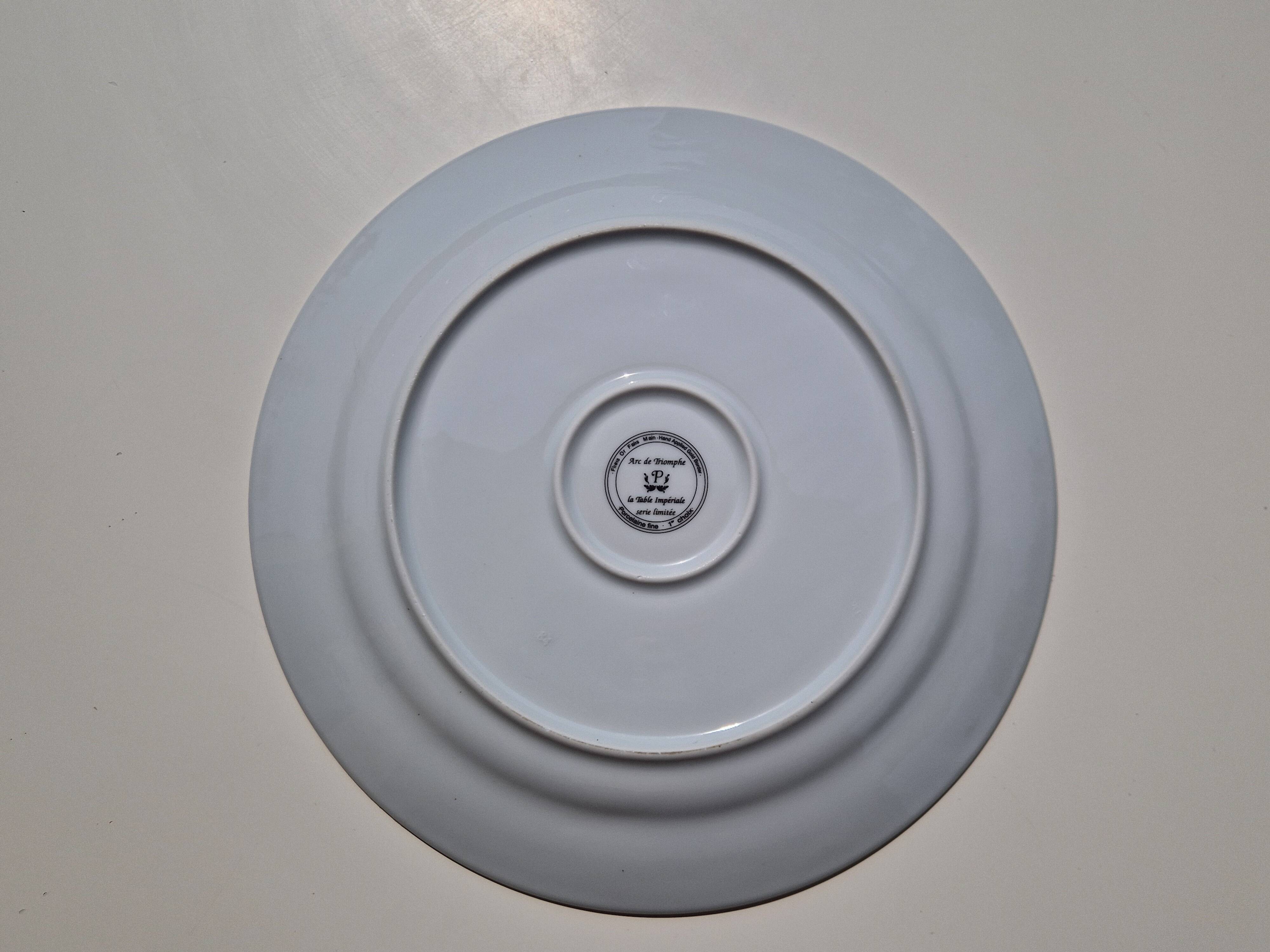 Fine porcelain pie dish, Arc de Triomphe model, La Table Impériale