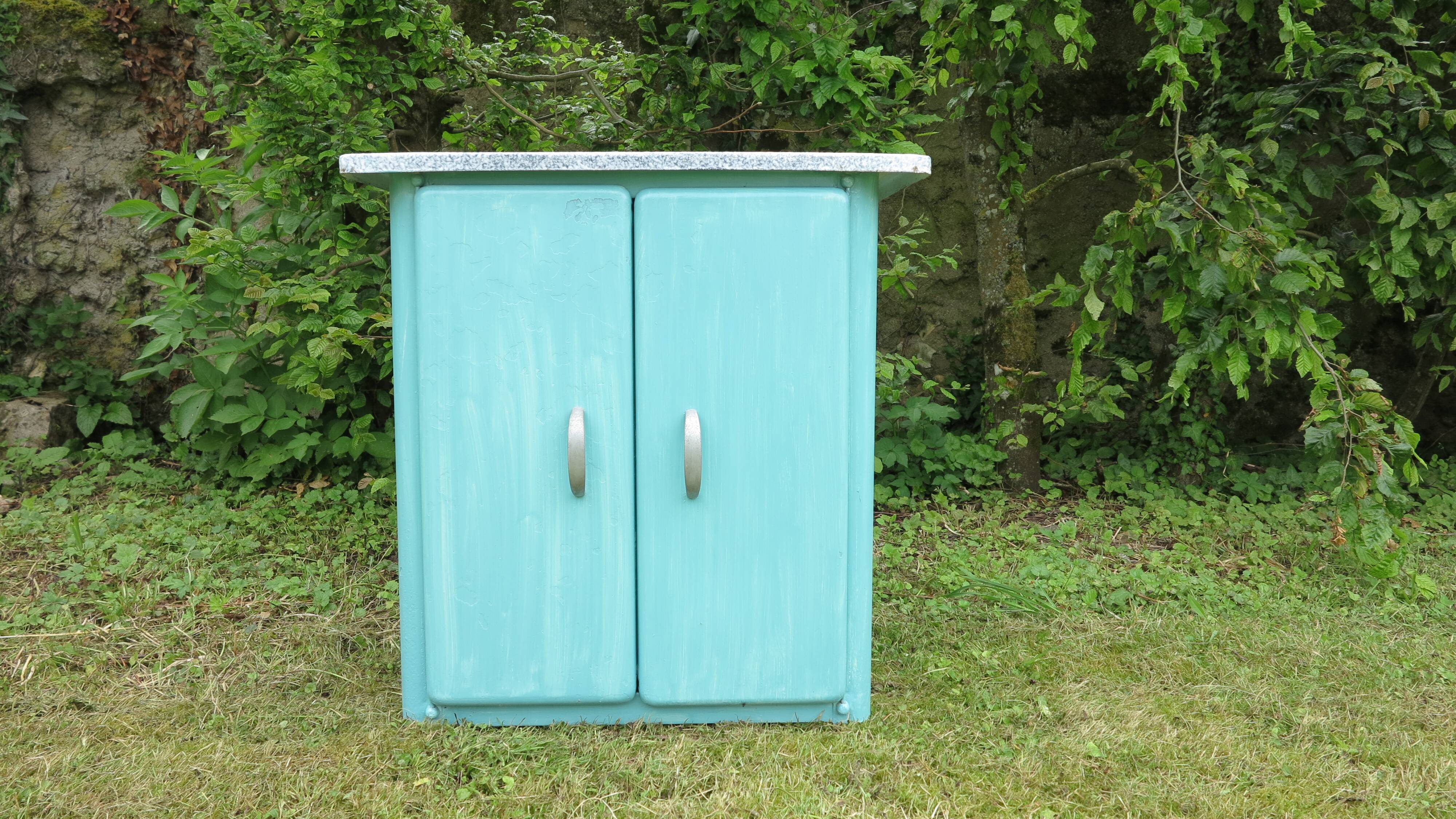 petit buffet métal à deux portes