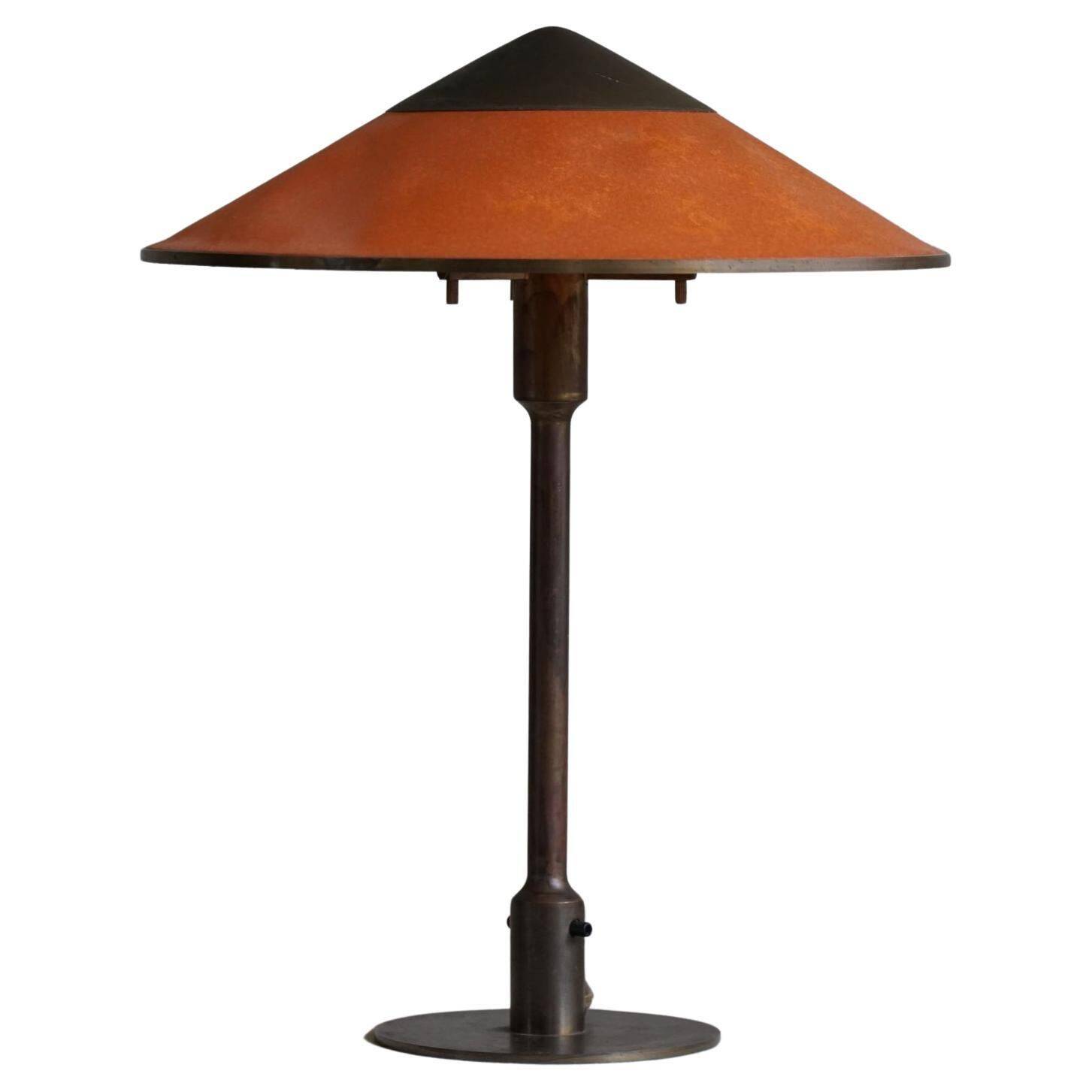 Modern Danish table lamp, model "T3" by Niels Rasmussen Thykier, made in the 1930s.