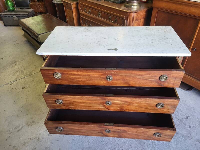 Louis xvi style mahogany 3-drawer chest of 19th century