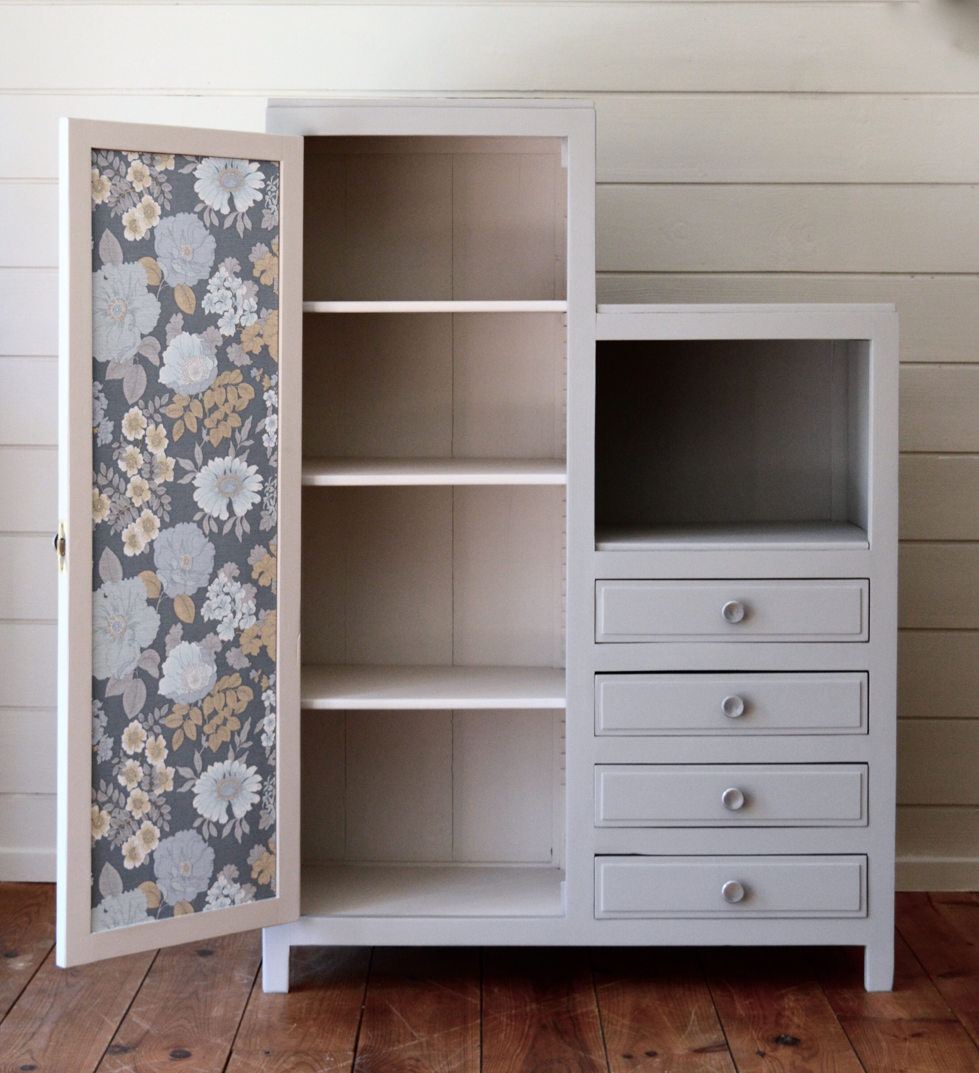 Asymmetrical cabinet