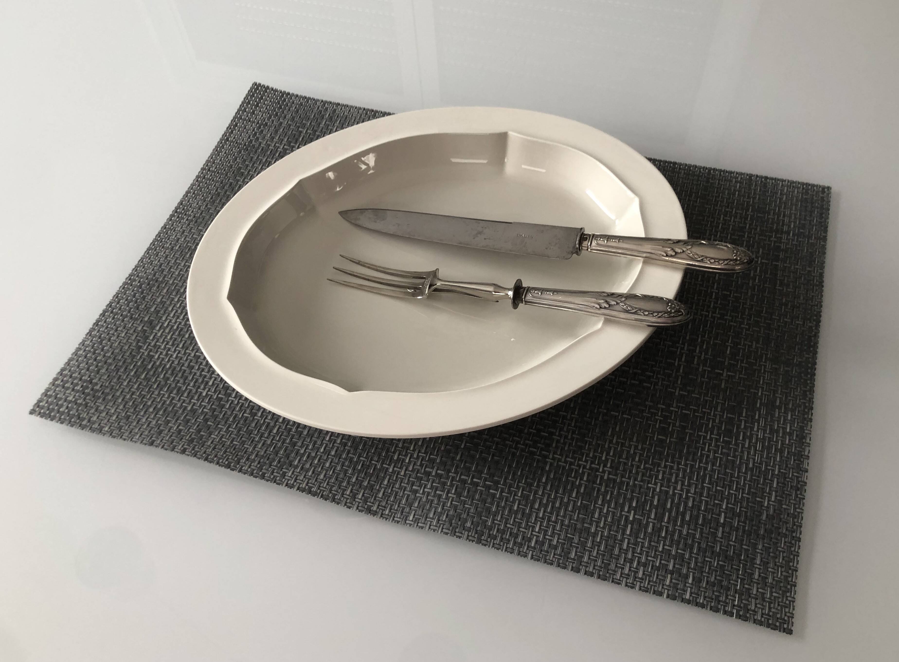 Silver leg of lamb service